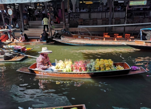 ダムヌンサドアック水上マーケット